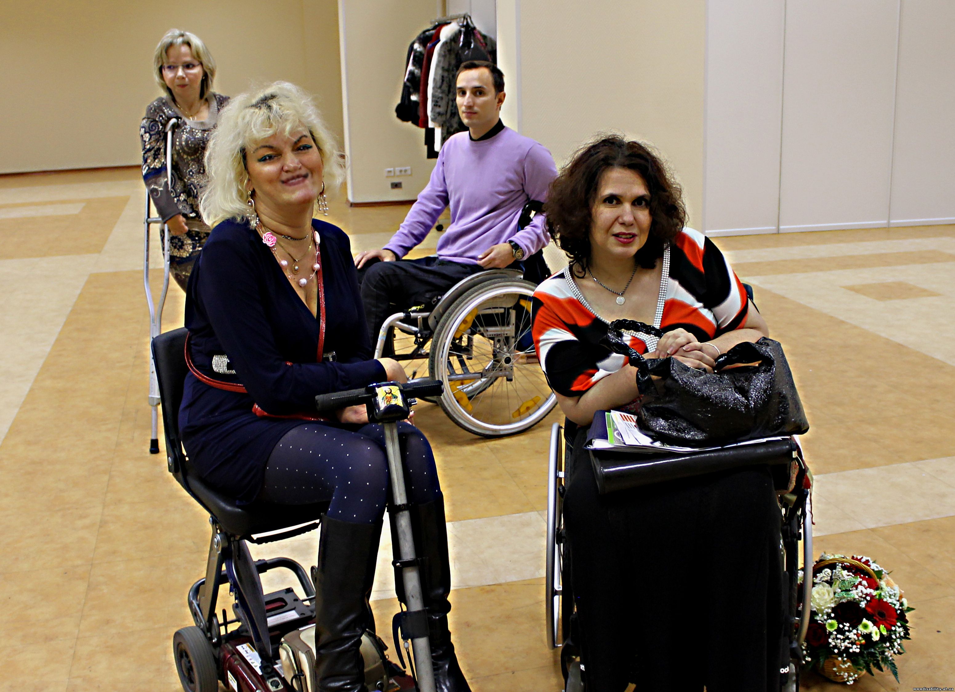  женщины с инвалидностью, творчество инвалидов